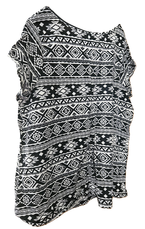 Black & White Top