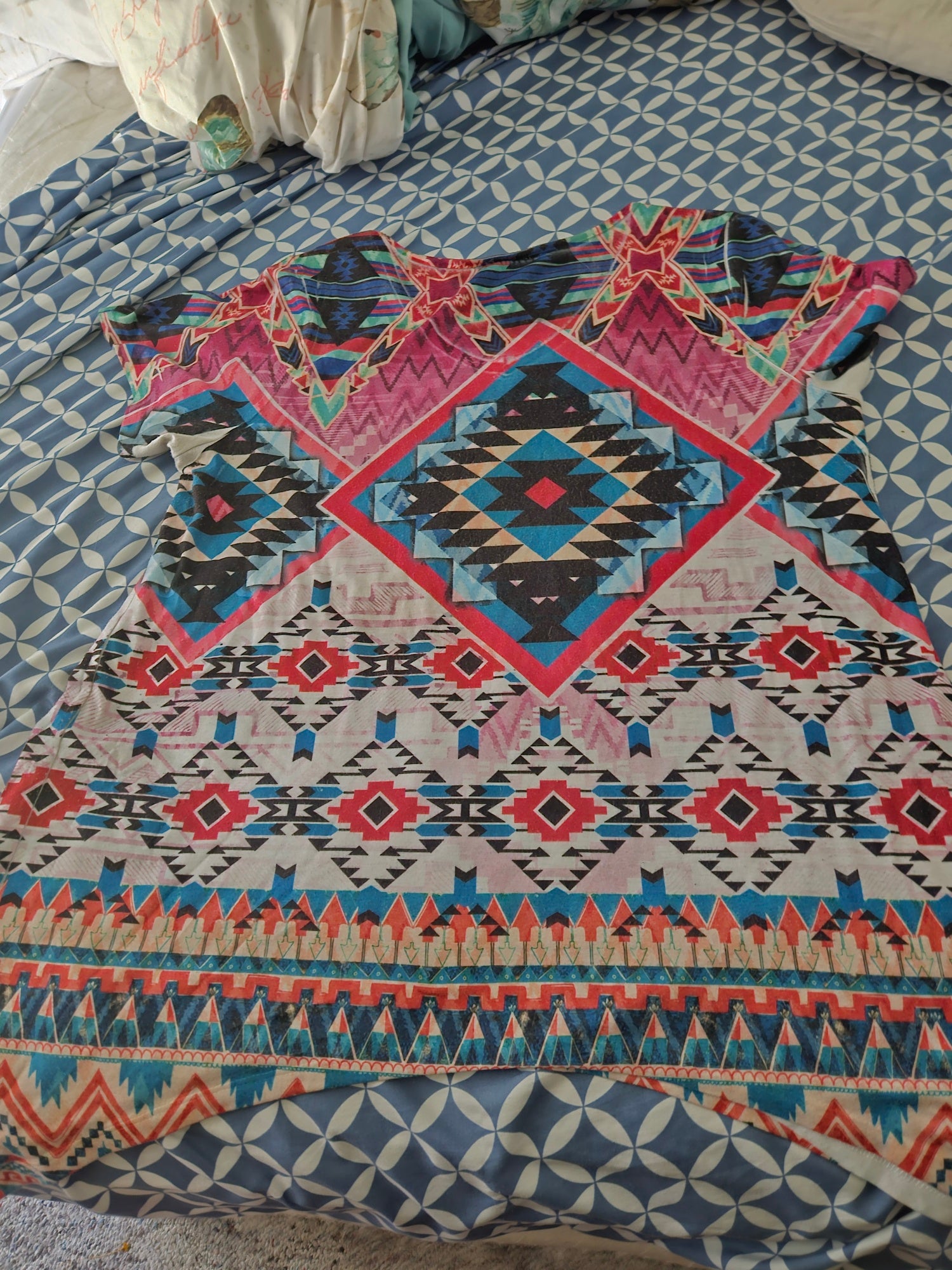 Geometric Designed Top